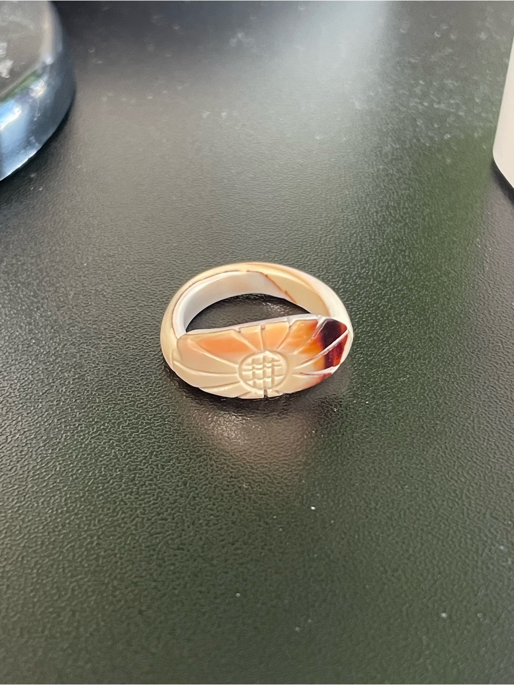 Shell Carved Flower Signet Ring - Cream and Brown - Picture 2 of 3